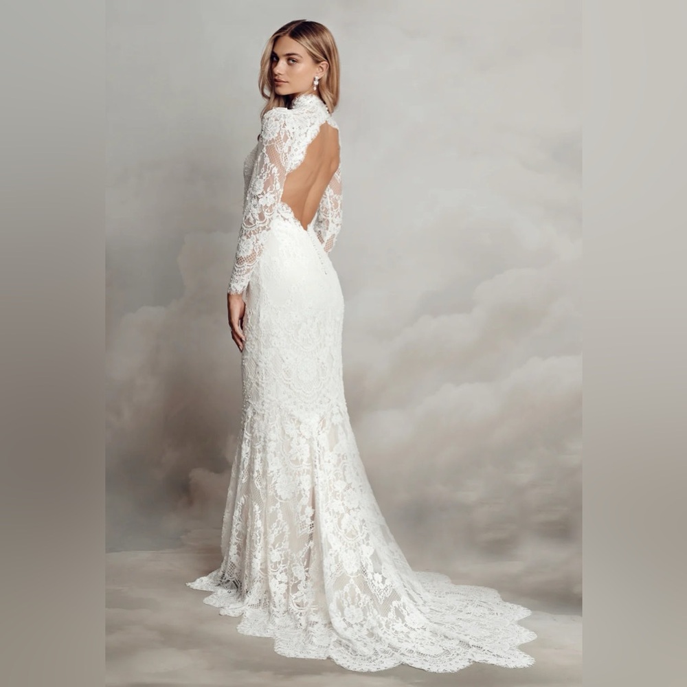 Catherine Deane wedding dress. US Size 10, unaltered. Never worn. NWT.
